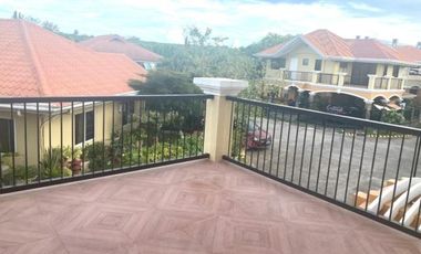 Resale Beautiful  Three Bedrooms House in Consolacion