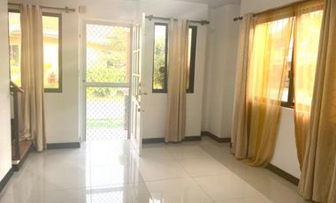 Resale Beautiful  Three Bedrooms House in Consolacion