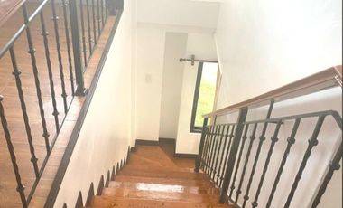 Resale Beautiful  Three Bedrooms House in Consolacion