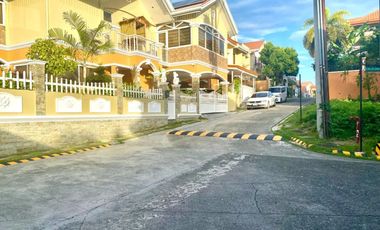 Resale Beautiful  Three Bedrooms House in Consolacion