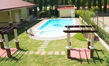 Resale Beautiful  Three Bedrooms House in Consolacion