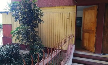 VENDE DEPARTAMENTO RECIEN REMODELADO, SAN VICENTE DE PAUL, MACUL, 3 DORMITORIOS, 1 BAÑO, TERRAZA, A PASOS DE METRO LAS TORRES