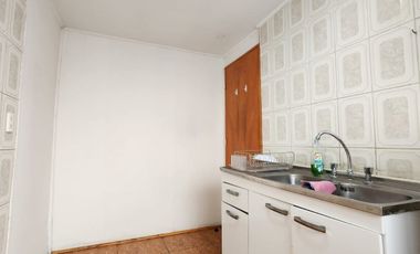 En venta casa ubicada en Calle Regimiento Arica (frente Colegio Altazor)