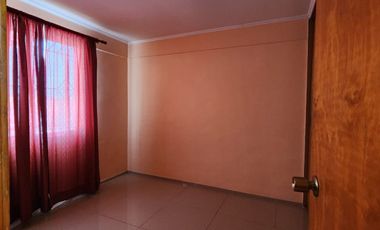 En venta casa ubicada en Calle Regimiento Arica (frente Colegio Altazor)