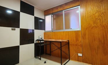 En venta casa ubicada en Calle Regimiento Arica (frente Colegio Altazor)