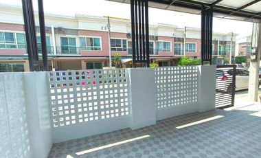 บ้านลำลูกกา คลองสี่  ลาดสหวาย ปทุมธานี หมู่บ้านศุภาลัยวิลล์ เบลล่า ทำเลถนนเมน 3 ห้องนอน  ใกล้ตลาดเอซี  เดินทางสะดวก นัดมบ้าน 081-440-----