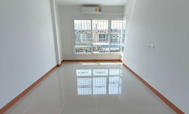 บ้านลำลูกกา คลองสี่  ลาดสหวาย ปทุมธานี หมู่บ้านศุภาลัยวิลล์ เบลล่า ทำเลถนนเมน 3 ห้องนอน  ใกล้ตลาดเอซี  เดินทางสะดวก นัดมบ้าน 081-440-----