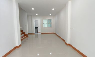 บ้านลำลูกกา คลองสี่  ลาดสหวาย ปทุมธานี หมู่บ้านศุภาลัยวิลล์ เบลล่า ทำเลถนนเมน 3 ห้องนอน  ใกล้ตลาดเอซี  เดินทางสะดวก นัดมบ้าน 081-440-----