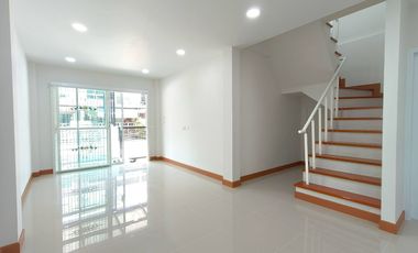 บ้านลำลูกกา คลองสี่  ลาดสหวาย ปทุมธานี หมู่บ้านศุภาลัยวิลล์ เบลล่า ทำเลถนนเมน 3 ห้องนอน  ใกล้ตลาดเอซี  เดินทางสะดวก นัดมบ้าน 081-440-----