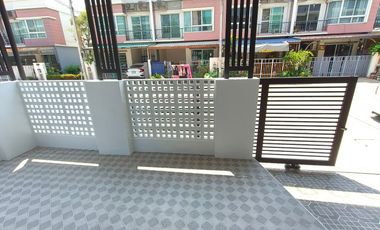 บ้านลำลูกกา คลองสี่  ลาดสหวาย ปทุมธานี หมู่บ้านศุภาลัยวิลล์ เบลล่า ทำเลถนนเมน 3 ห้องนอน  ใกล้ตลาดเอซี  เดินทางสะดวก นัดมบ้าน 081-440-----