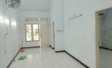 Disewakan Rumah 1 Tingkat di Komplek Cemara Asri