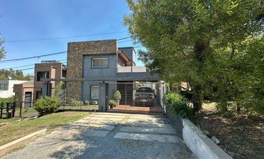 Casa a la venta en el dique de Tandil