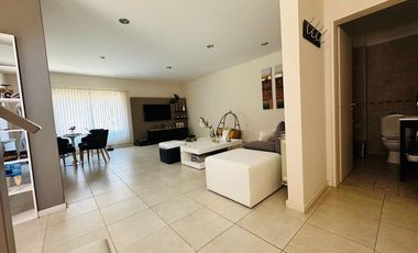 Casa a la venta en el dique de Tandil