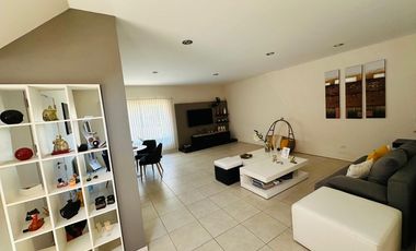 Casa a la venta en el dique de Tandil