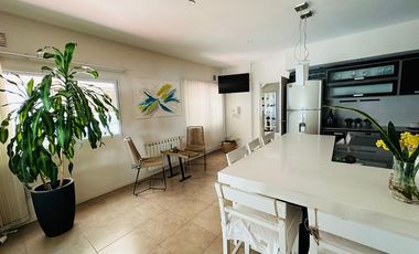 Casa a la venta en el dique de Tandil