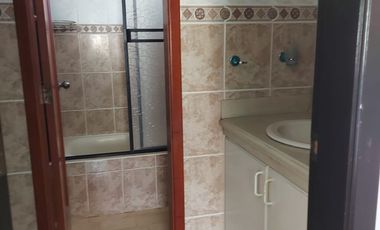 Samborondon, Renta de linda casa 3 dormitorios con Jacuzzi amoblada