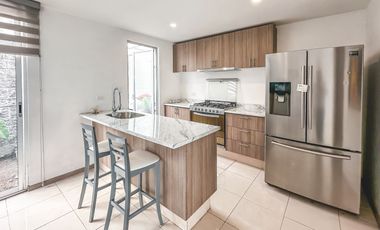 CASA EN VENTA EN ESQUINA CON 3 RECÁMARAS A UNOS PASOS DE LA 16 DE SEPTIEMBRE Y PERIFÉRICO