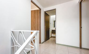 CASA EN VENTA EN ESQUINA CON 3 RECÁMARAS A UNOS PASOS DE LA 16 DE SEPTIEMBRE Y PERIFÉRICO