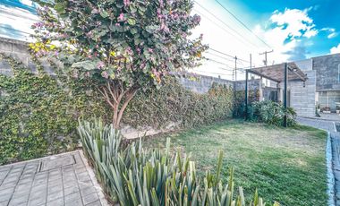 CASA EN VENTA EN ESQUINA CON 3 RECÁMARAS A UNOS PASOS DE LA 16 DE SEPTIEMBRE Y PERIFÉRICO