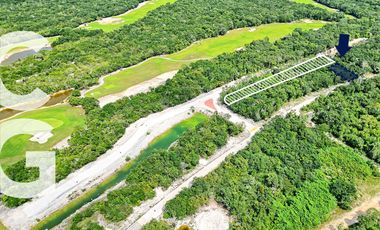 Terreno en venta en Cancún en Kateah Country Club de 375 m2 con Áreas Verdes