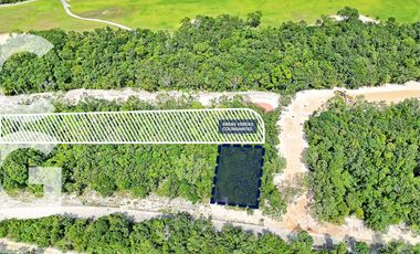 Terreno en venta en Cancún en Kateah Country Club de 375 m2 con Áreas Verdes
