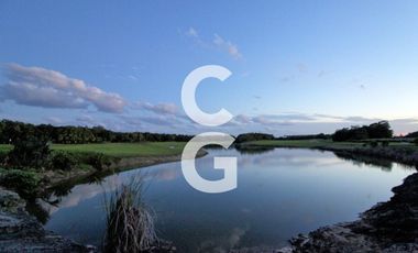 Terreno en venta en Cancún en Kateah Country Club de 375 m2 con Áreas Verdes