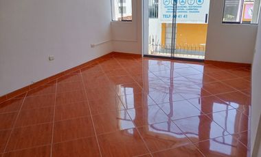 Venta De Amplia Casa Urb San Isidro I Etapa (GAPONTE)