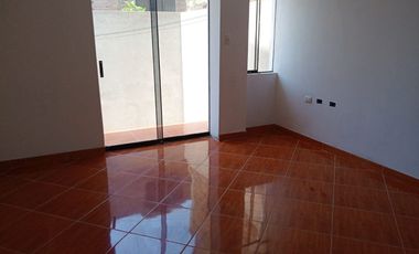 Venta De Amplia Casa Urb San Isidro I Etapa (GAPONTE)