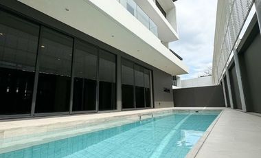 🐇꒰Pet-Friendly꒱ ♥ Luxury House & Private Swimming pool with 4 bedrooms in Rama 9 I The Urban Reserve Rama 9