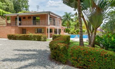 ALQUILO LINDA FINCA EN CALI LLAMANOS AL3023252718 FINCA LA UNION TE ESPERA VEN A DISFRUTAR Y DESCANSAR TE LO MERECES!!