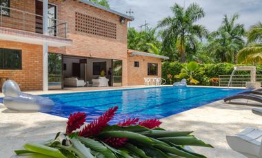 ALQUILO LINDA FINCA EN CALI LLAMANOS AL3023252718 FINCA LA UNION TE ESPERA VEN A DISFRUTAR Y DESCANSAR TE LO MERECES!!