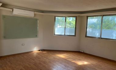 Casa en Venta en Mérida de oportunidad , ideal para renta de oficinas o departamentos