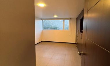 Duplex en Cumbaya USFQ con linea blanca, Santa Lucia