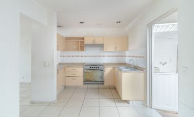Casa en Venta, Col Parques del Bosque, Tlaquepaque, Jalisco.