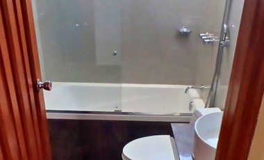SE VENDE HERMOSO TRÍPLEX REMODELADO EN SURCO – AMPLITUD, CONFORT Y UBICACIÓN PRIVILEGIADA