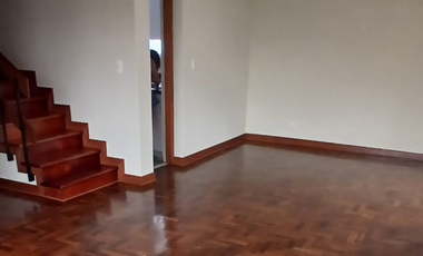 SE VENDE HERMOSO TRÍPLEX REMODELADO EN SURCO – AMPLITUD, CONFORT Y UBICACIÓN PRIVILEGIADA