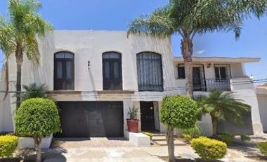 VENTA DE CASA EN ACATLÁN DE JUÁREZ, JALISCO