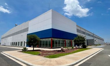 Nave Industrial de 16,705 m² en Renta en Querétaro