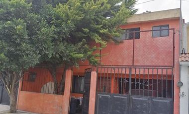 CASA EN VENTA C. OCHO CEDROS PRIV. DE ABELARDO RODRÍGUEZ