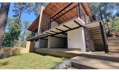 EN VENTA CASA MODERNA CON VISTA AL BOSQUE