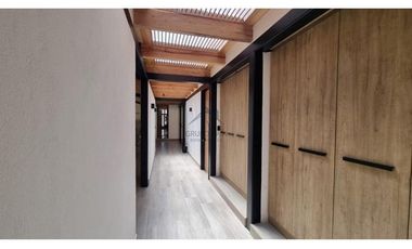 EN VENTA CASA MODERNA CON VISTA AL BOSQUE