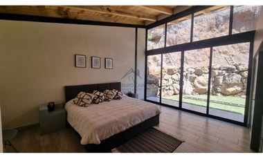 EN VENTA CASA MODERNA CON VISTA AL BOSQUE