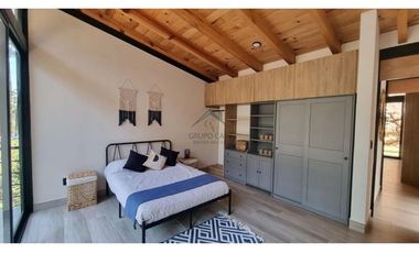 EN VENTA CASA MODERNA CON VISTA AL BOSQUE
