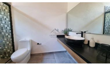 EN VENTA CASA MODERNA CON VISTA AL BOSQUE