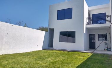 Casa en venta en Tequisquiapan, Centrica, 3 rec, 2.5 baños, ¡Super ubicada!
