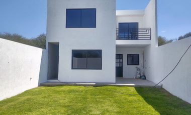 Casa en venta en Tequisquiapan, Centrica, 3 rec, 2.5 baños, ¡Super ubicada!