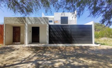 Casa en venta en Tequisquiapan, Centrica, 3 rec, 2.5 baños, ¡Super ubicada!