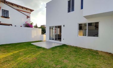 Casa en venta en Tequisquiapan, Club de Golf, Nueva 3 rec. amplia y luminosa