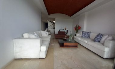 VENTA DE PENTHOUSE EN LOMAS MENGA