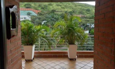 VENTA DE PENTHOUSE EN LOMAS MENGA